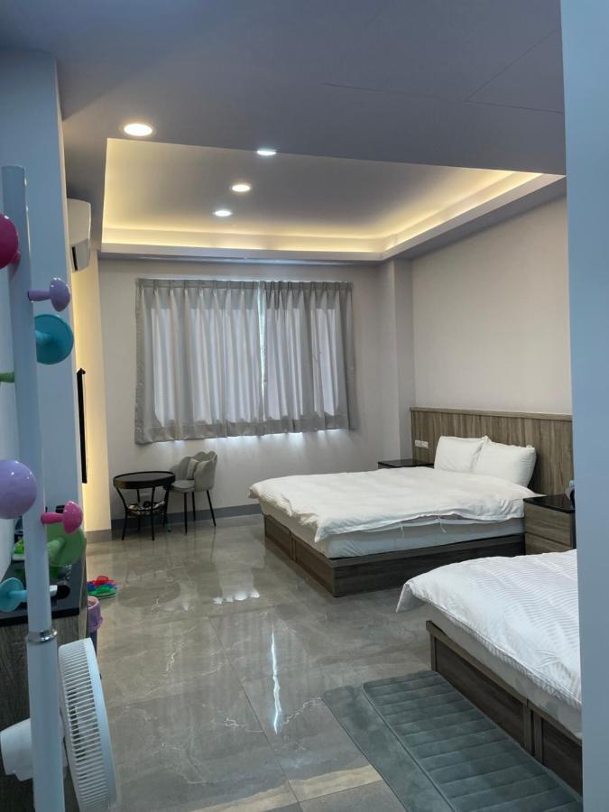 綠竹筍民宿 Zhushan Exteriör bild