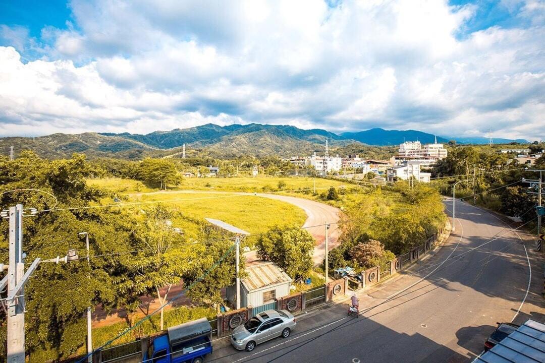 綠竹筍民宿 Zhushan Exteriör bild